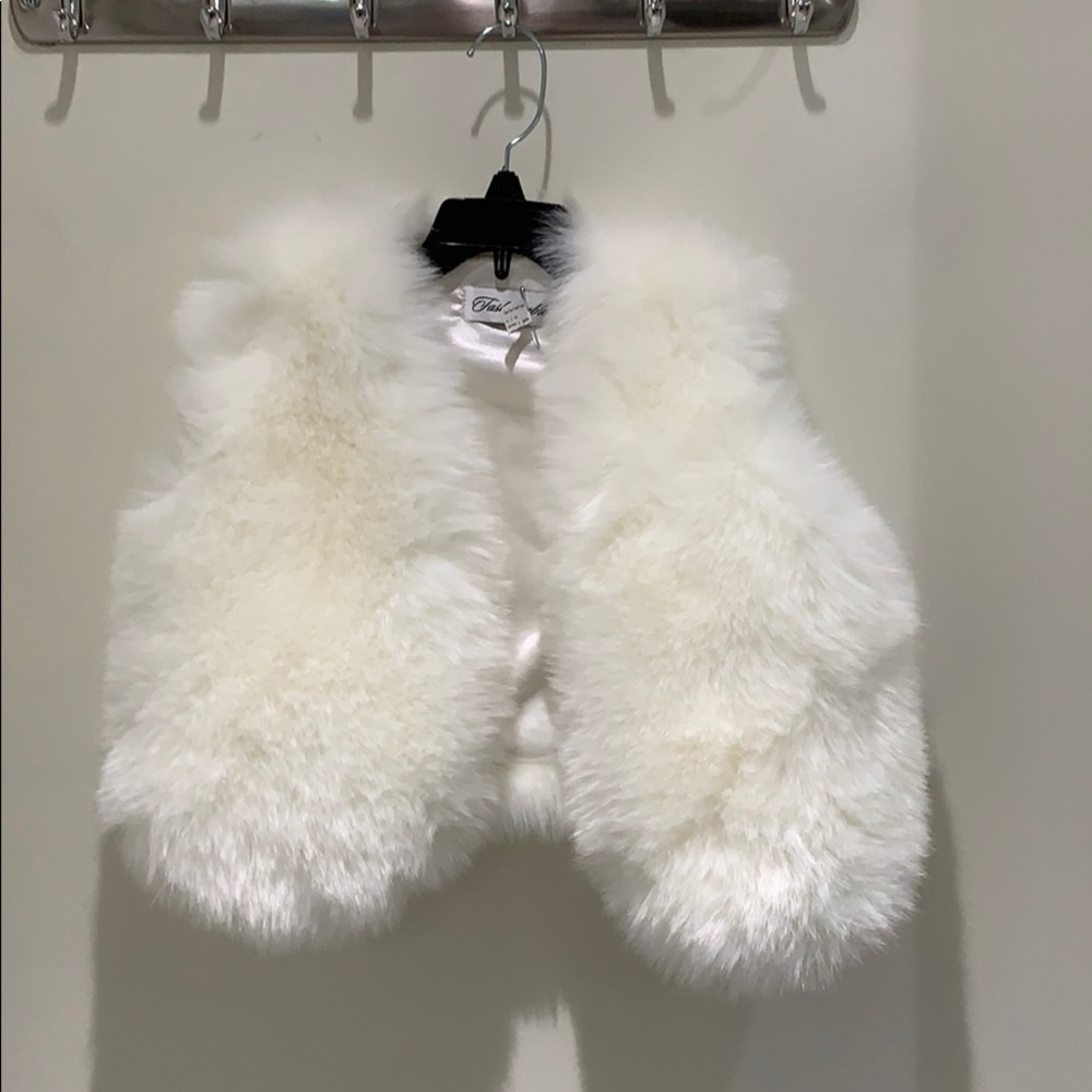 Girls ivory faux fur vest